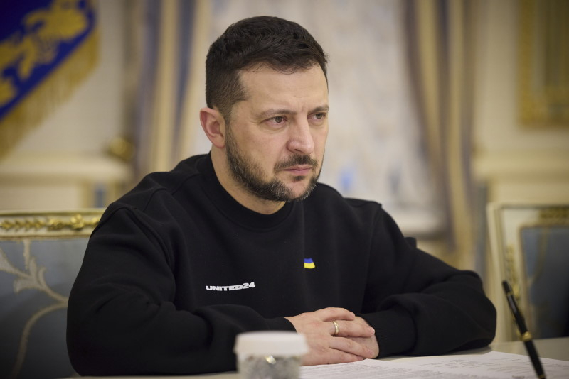 СМИ: Зеленский намерен бороться с западными агентами в Киеве