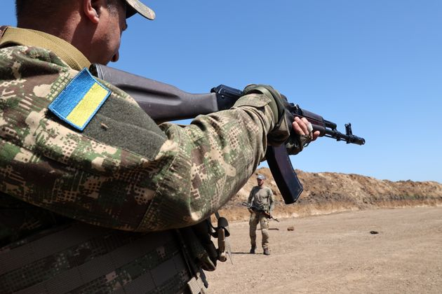 Под Житомиром толпа пошла на штурм военкомата из-за гибели призывника