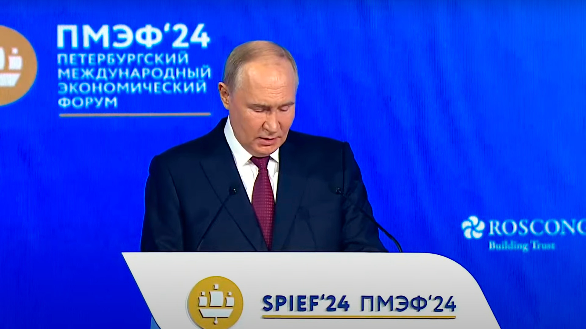 Путин заявил о возобновлении индексации пенсий работающим пенсионерам