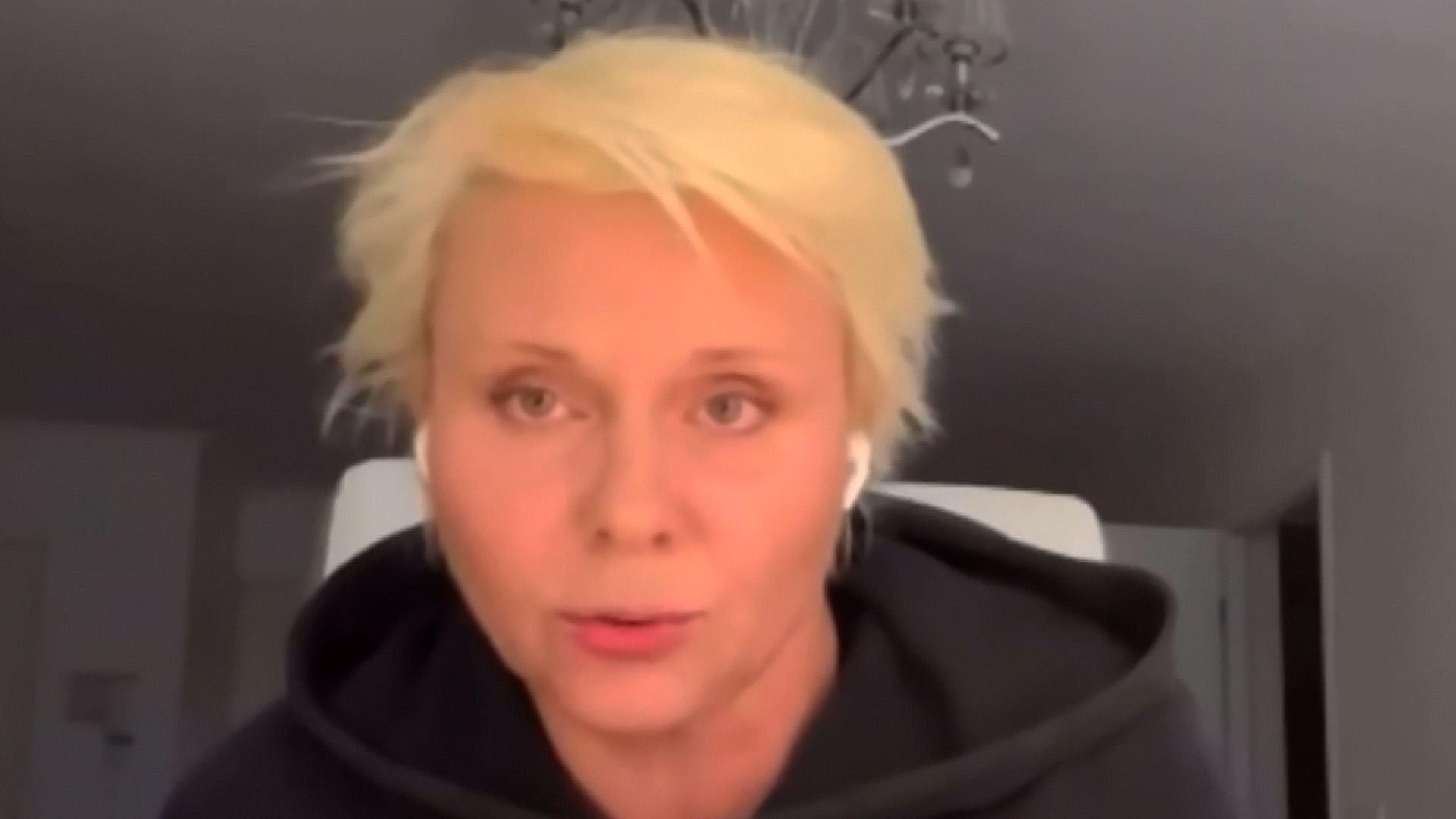 Сбежавшая актриса Троянова назвала заслуженными призывы убивать русских детей