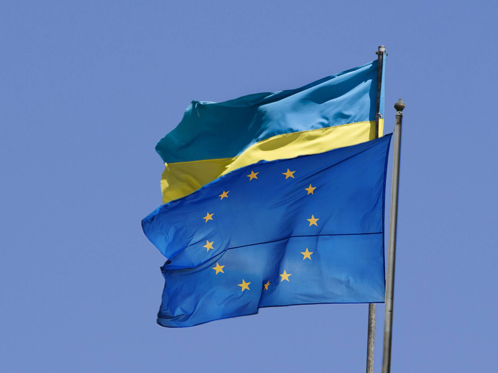 В Еврокомиссии предложили продлить временную защиту для украинцев в ЕС