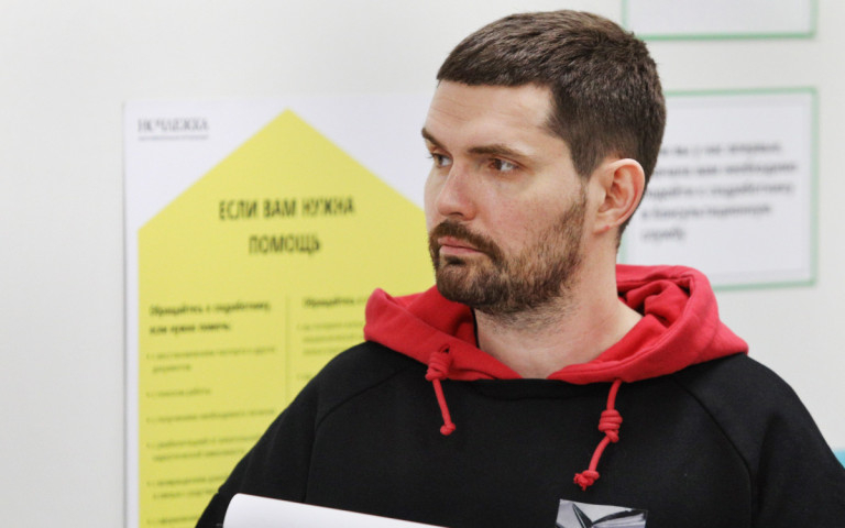 Общественники потребовали внести Noize MC в перечень террористов из-за футболки с эмблемой «Азова»