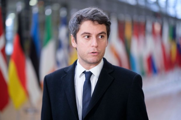 Премьер Франции предупредил Украину о последствиях победы правых на выборах