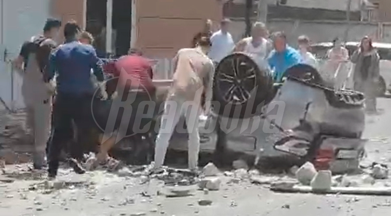 В Краснодаре три человека погибли в результате падения машины с парковки