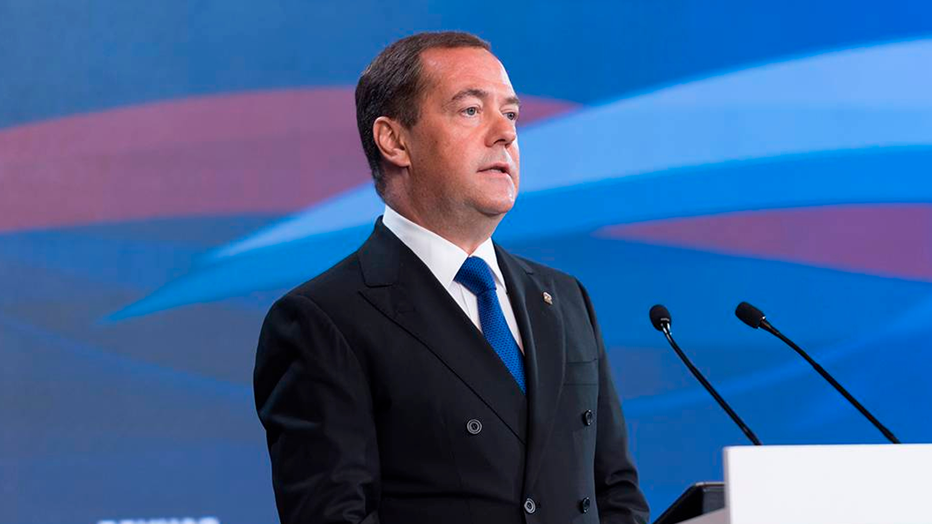 Медведев: мирное предложение России носит срочный характер