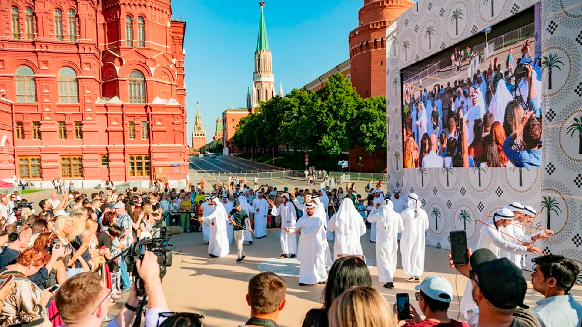 В центре Москвы открылись Дни культуры Объединенных Арабских Эмиратов