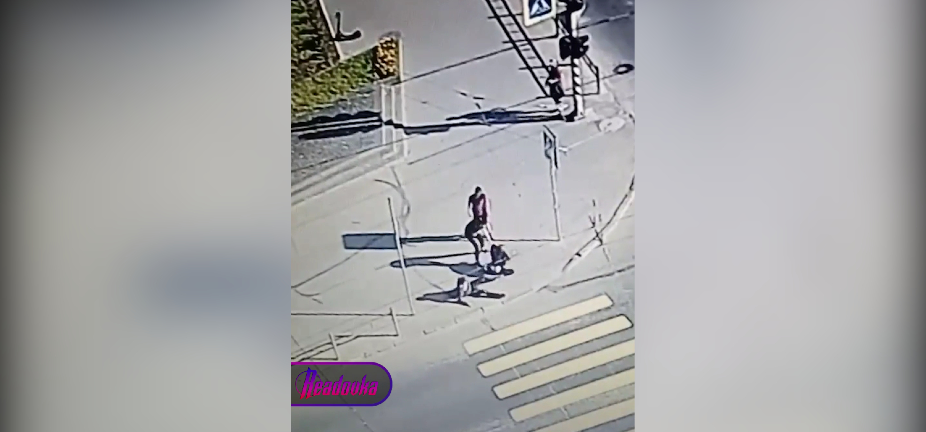 В Петрозаводске приезжие избили двух молодых людей