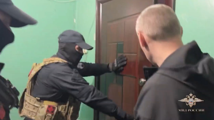 В Мурманске сотрудницу университета заподозрили в организации незаконной миграции