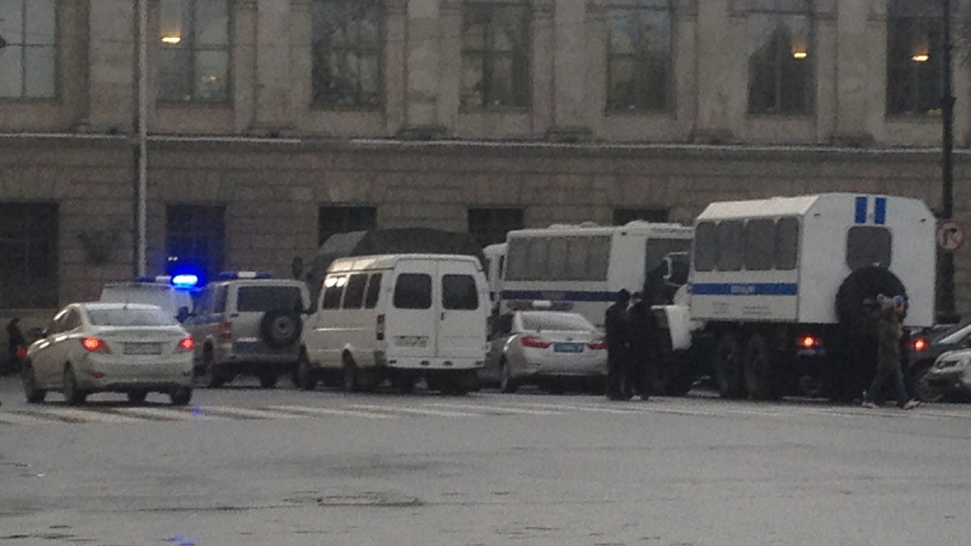 В Петербурге полиция выявила две тысячи нелегалов