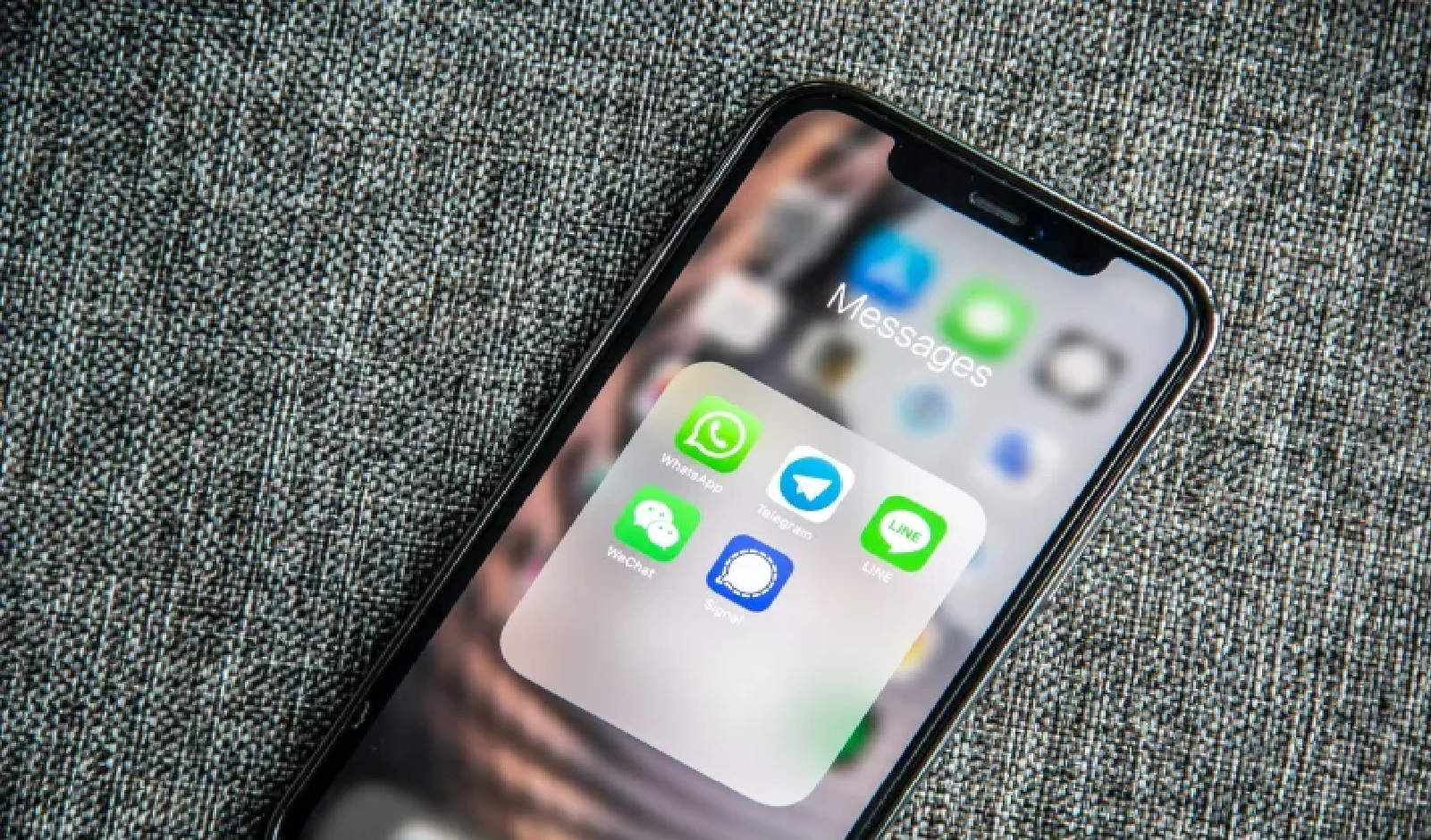 Жители российских регионов сообщили о сбое в работе WhatsApp