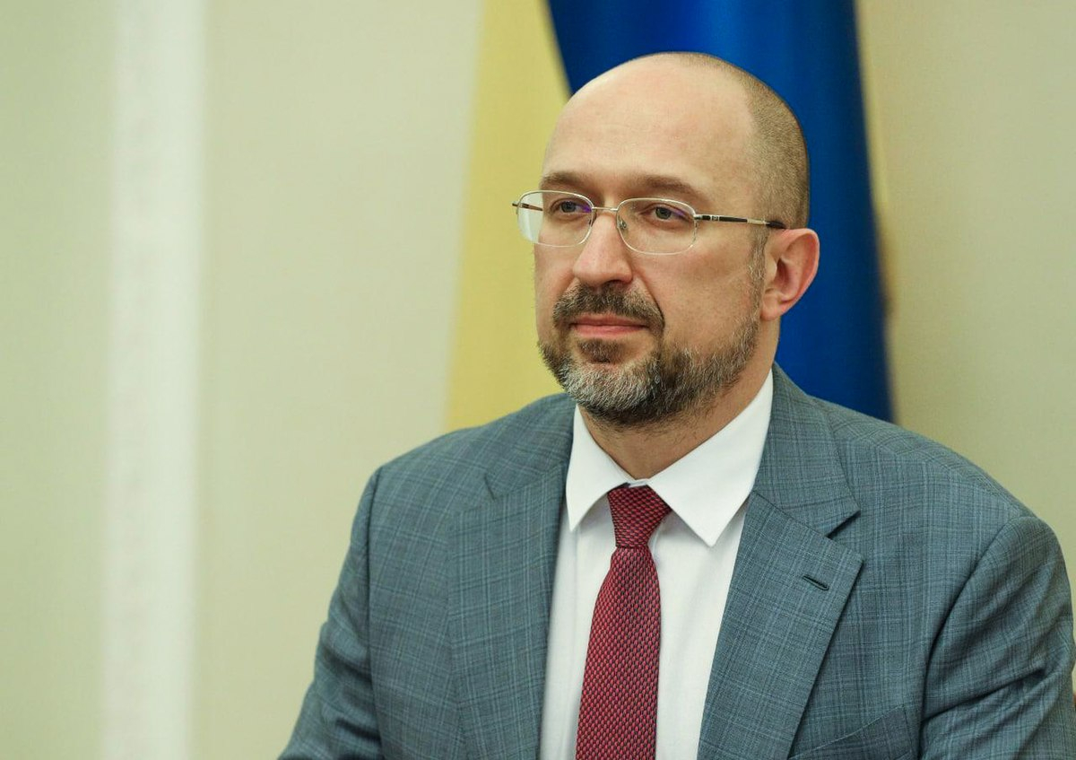 СМИ: Зеленский намерен уволить премьера Шмыгаля из-за отсутствия инициатив