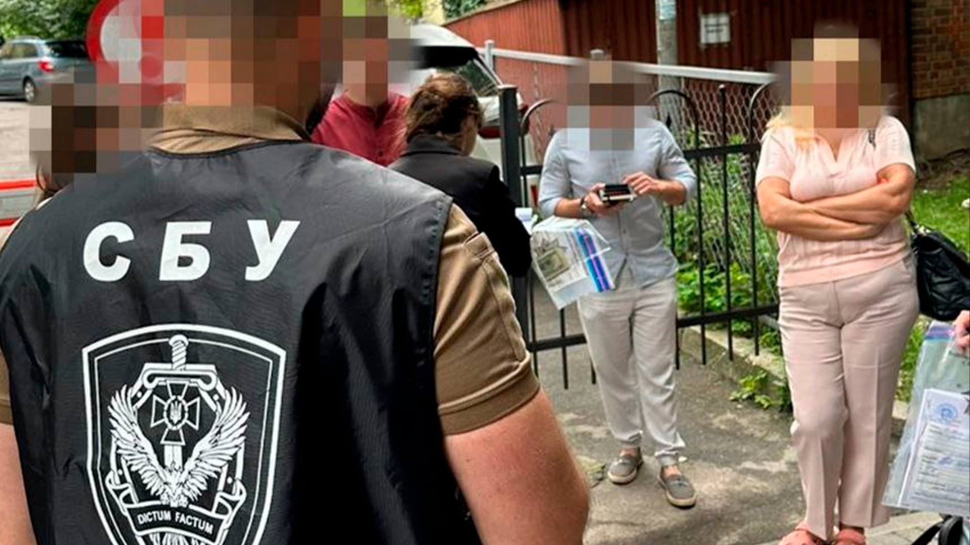 Украинского экс-прокурора нашли на чердаке у тещи и мобилизовали