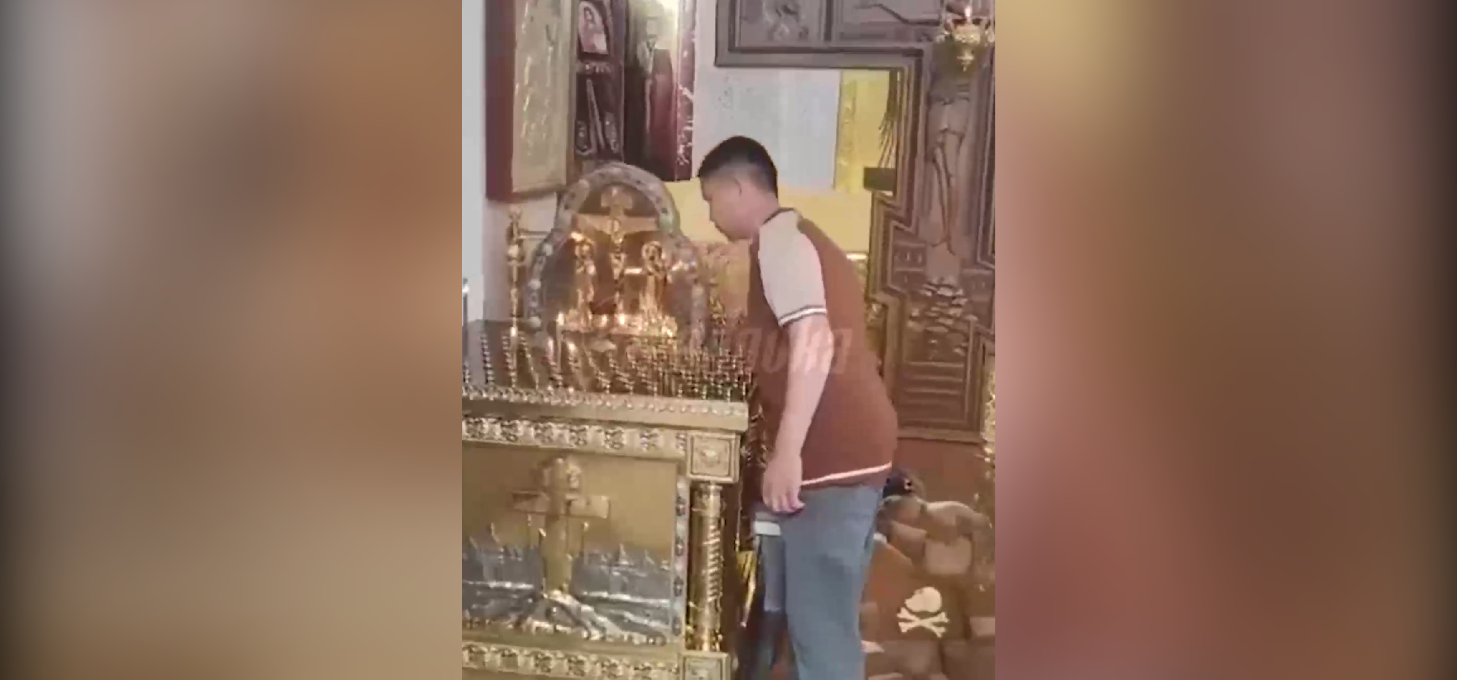 Задувшего свечу в московской церкви мигранта решили отправить на лечение