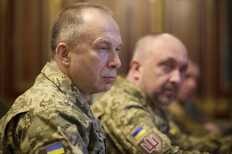 В Раде заявили о готовности главкома ВСУ Сырского подписать капитуляцию