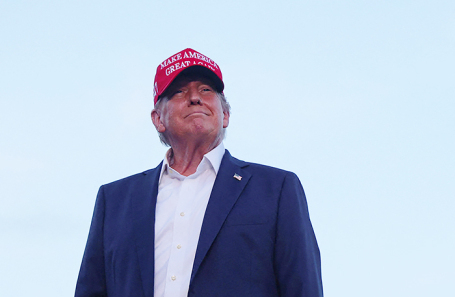 В Китае начали продавать футболки с Трампом после покушения