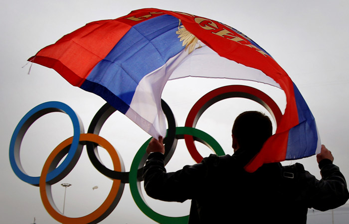 Российским и белорусским бодибилдерам разрешили выступать с флагом и гимном страны