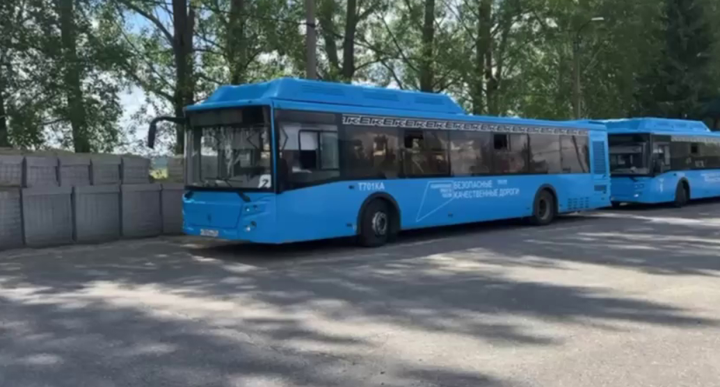 Появились кадры возвращения 95 российских бойцов из украинского плена