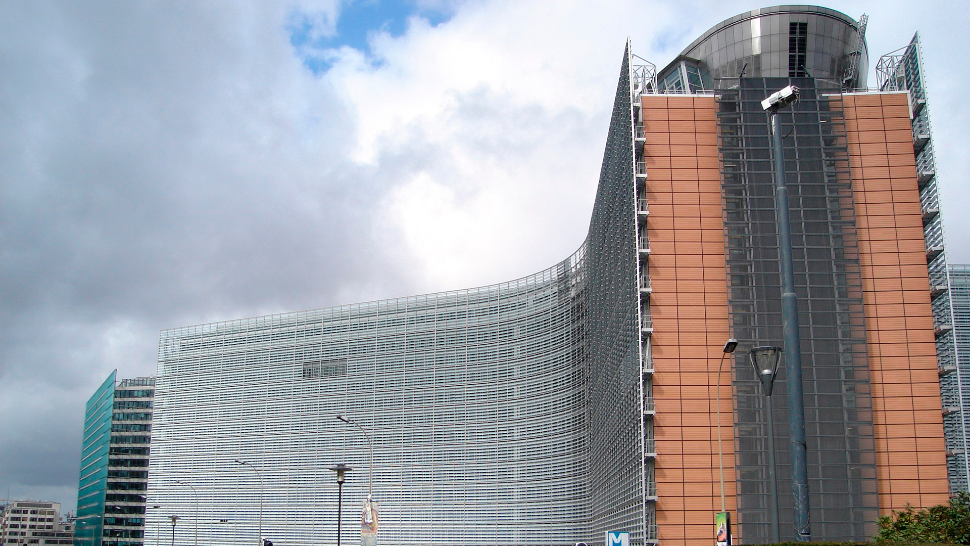Еврокомиссия утвердила выплату Украине в размере 4,2 млрд евро