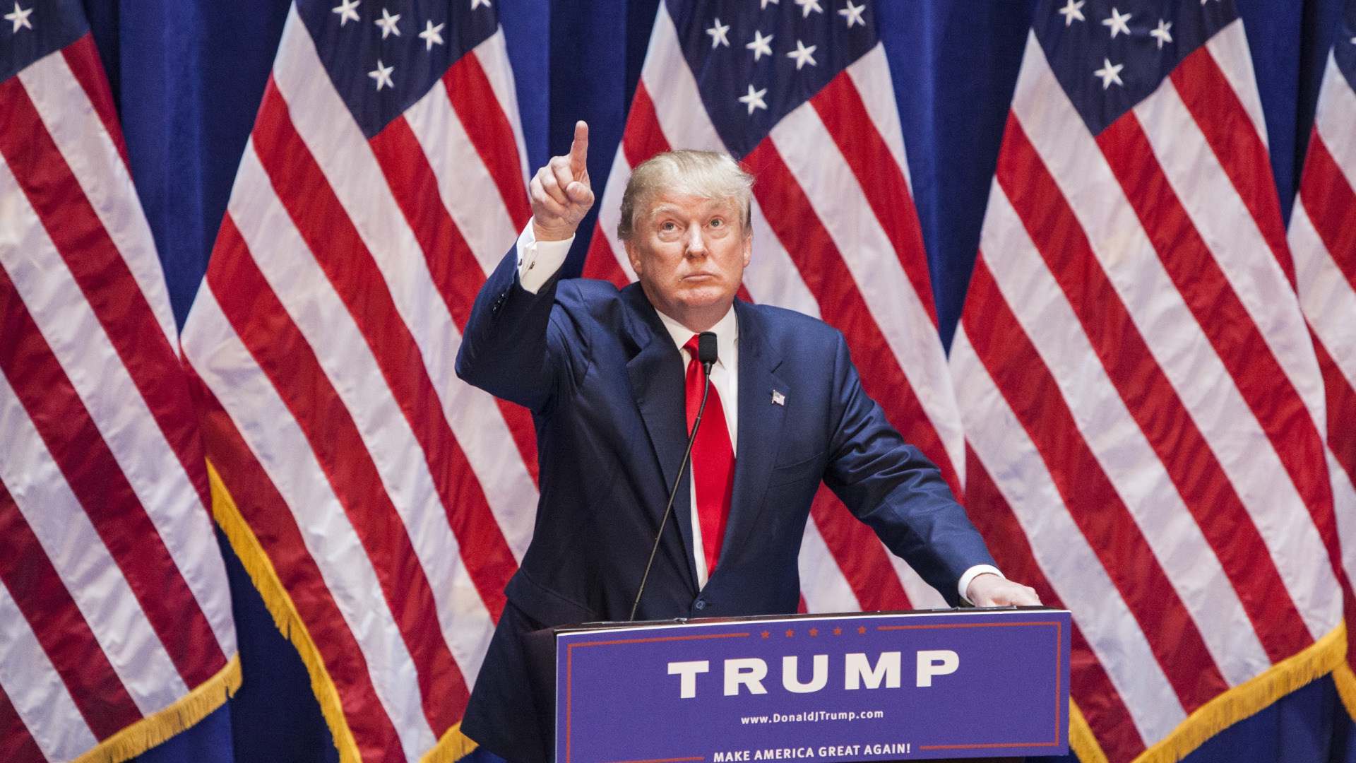 Республиканцы надели на уши повязки в знак поддержки Трампа