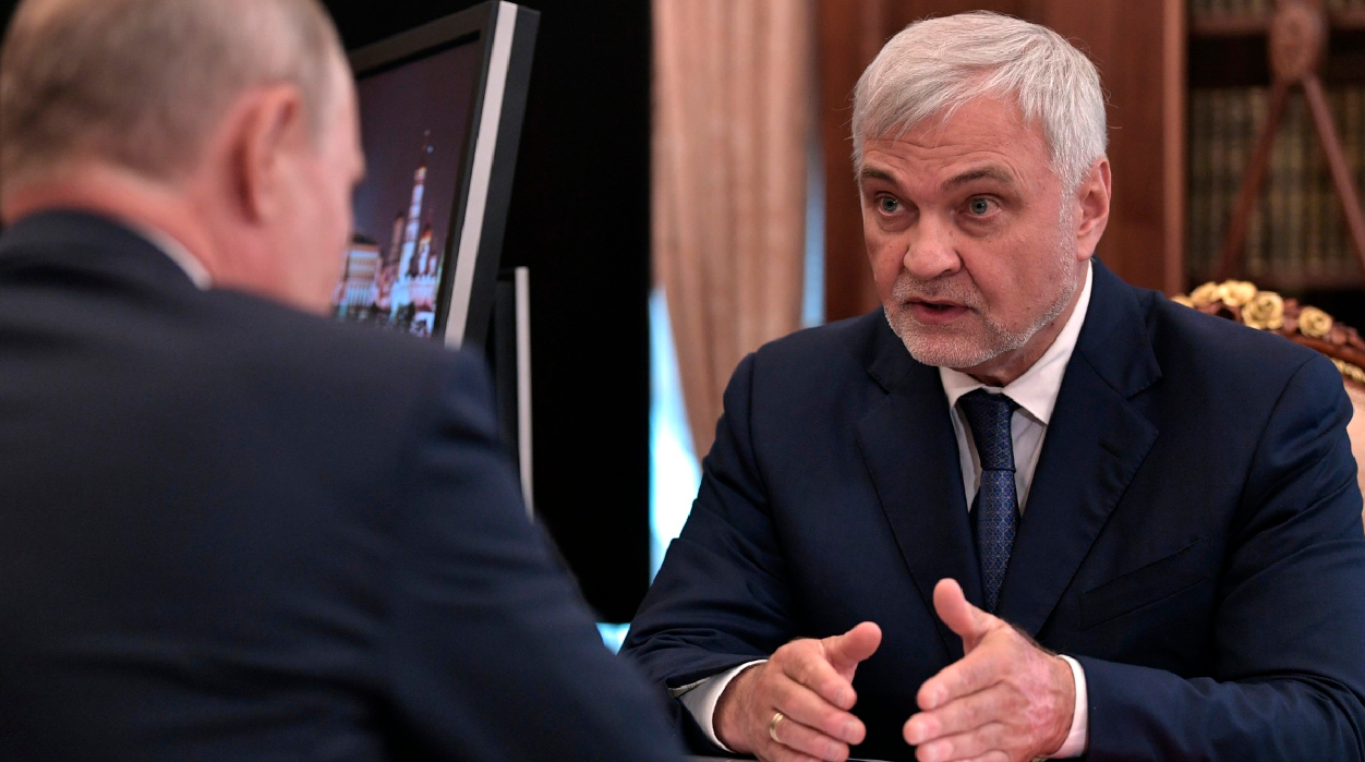 Российский губернатор призвал запретить интернет для детей