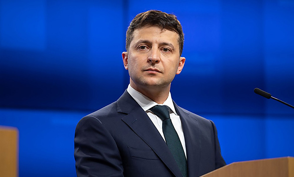 Зеленский внес в Раду законопроекты о продлении военного положения на Украине