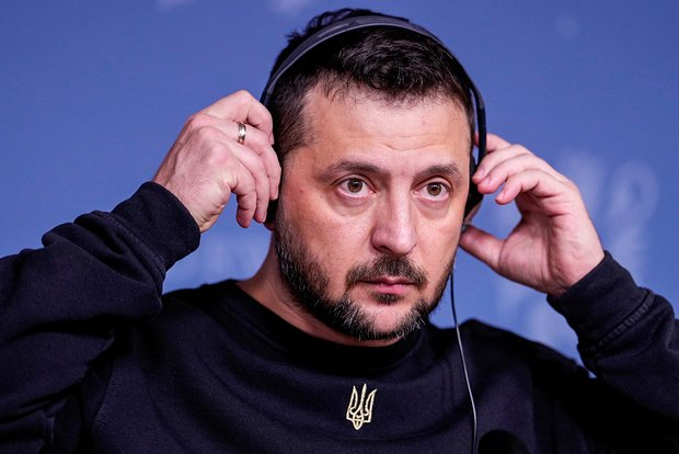 Зеленский заявил о необходимости скорейшего завершения конфликта на Украине