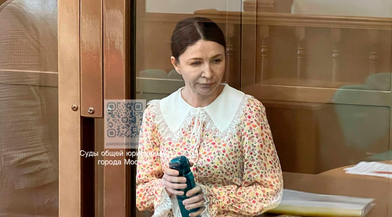 Суд продлил на месяц арест Елены Блиновской
