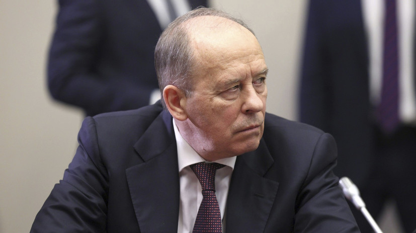 Бортников подтвердил побег в Турцию подозреваемого в подрыве машины в Москве