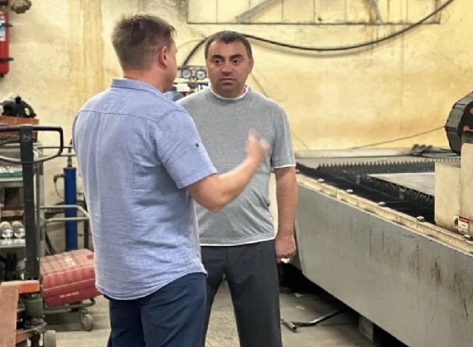 В Сочи депутат Тозлян организовал производство динамической защиты для танков