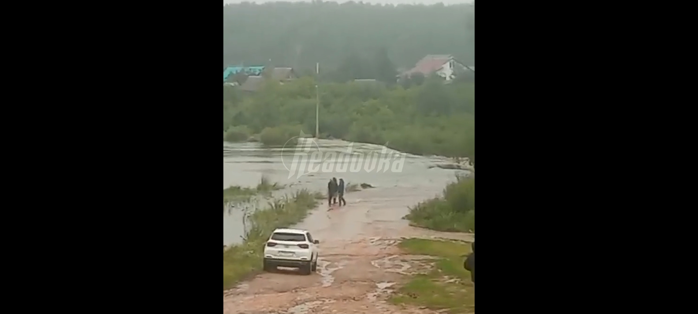 Дамбу прорвало на Киалимском водохранилище в Челябинской области