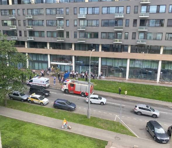 В Москве мужчина поджег себя в здании МФЦ