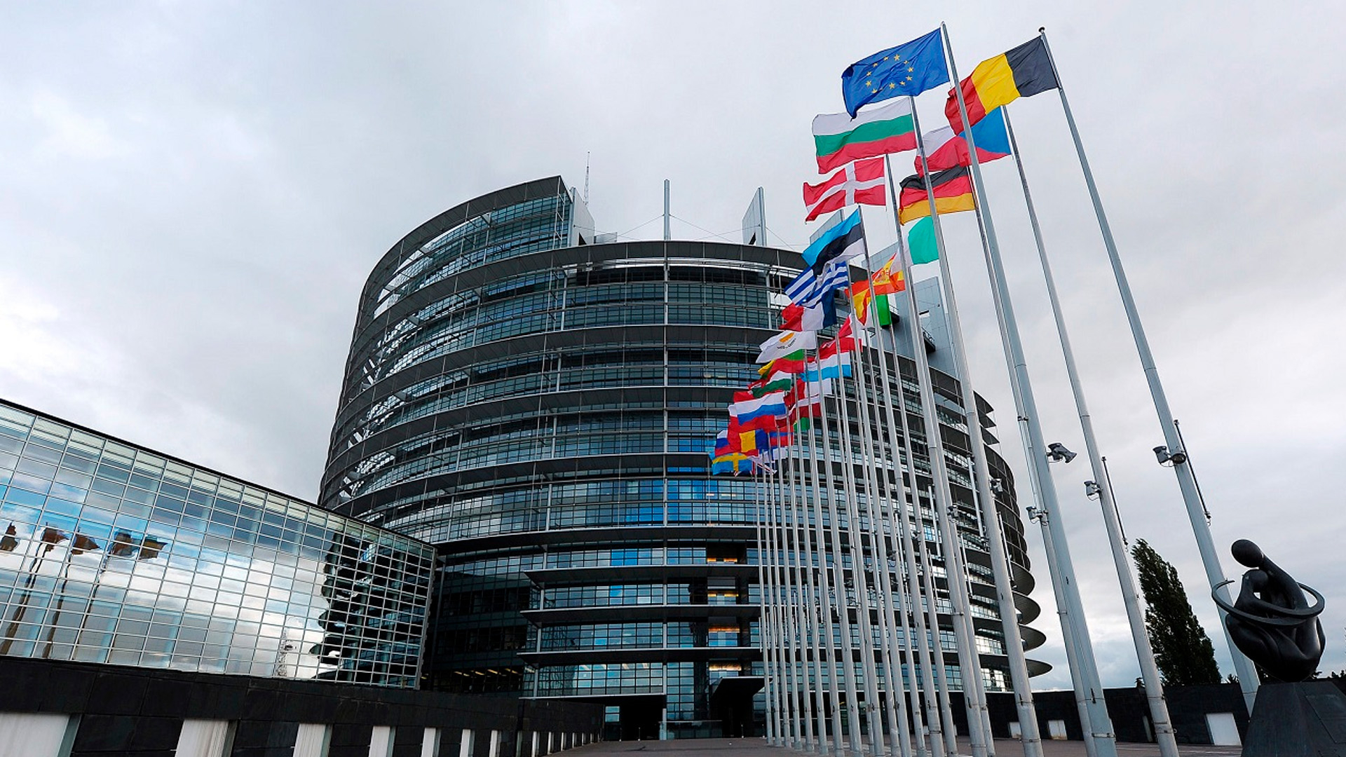 В Европарламенте захотели исключить Венгрию из Шенгенской визы