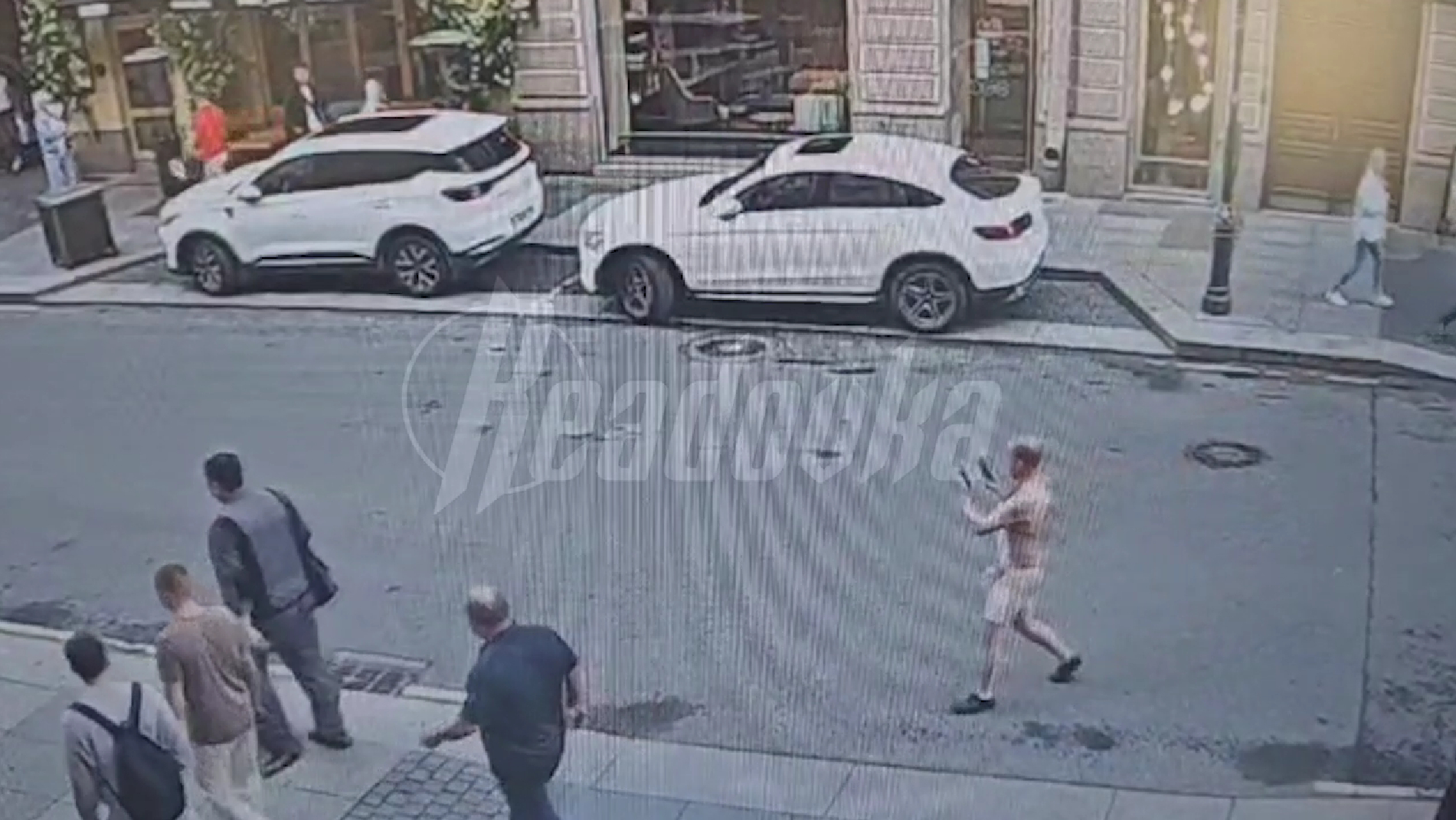 Полуголый петербуржца бегал по улицам и кричал «Слава Украине! Свобода Курску!»