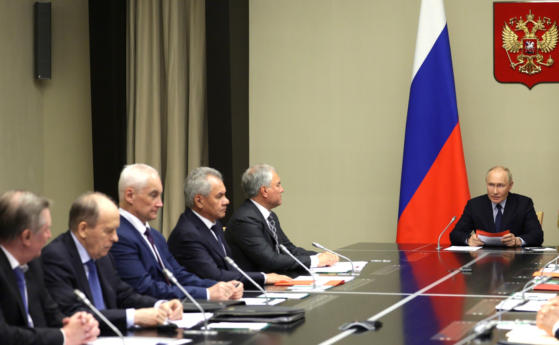Путин потребовал выбить ВСУ с территории Курской области