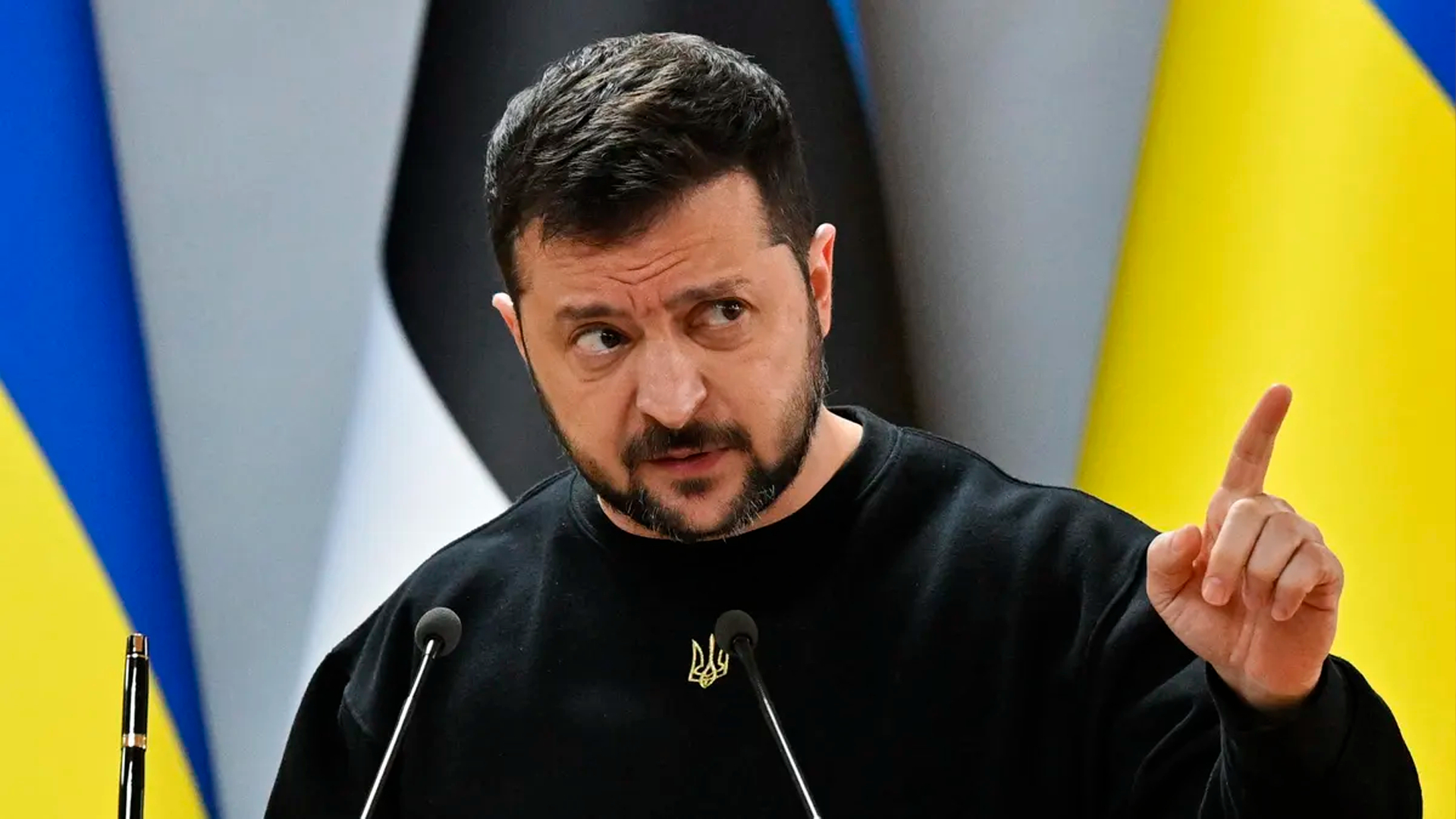 Зеленский призвал Запад не тратить деньги на украинских беженцев