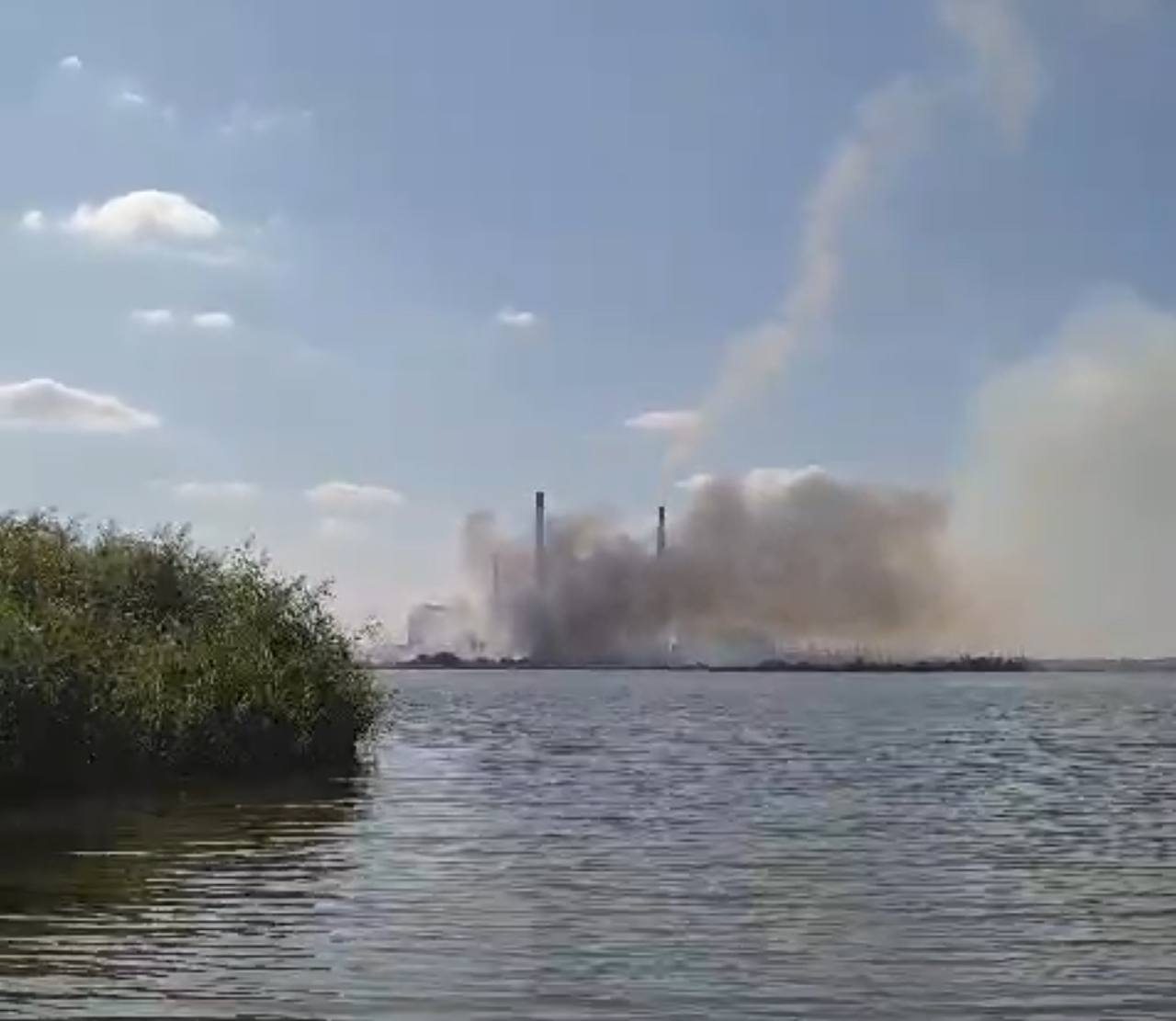 Появились кадры пожара на Рязанской ГРЭС