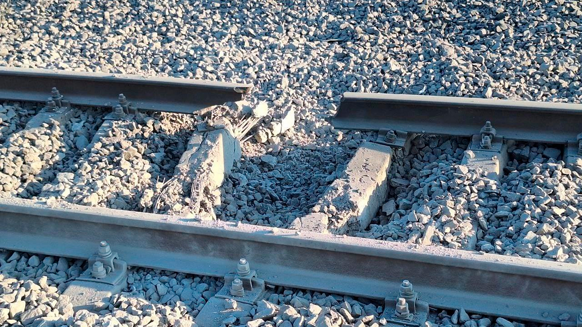 ВСУ обстреляли железнодорожные пути во Льгове Курской области
