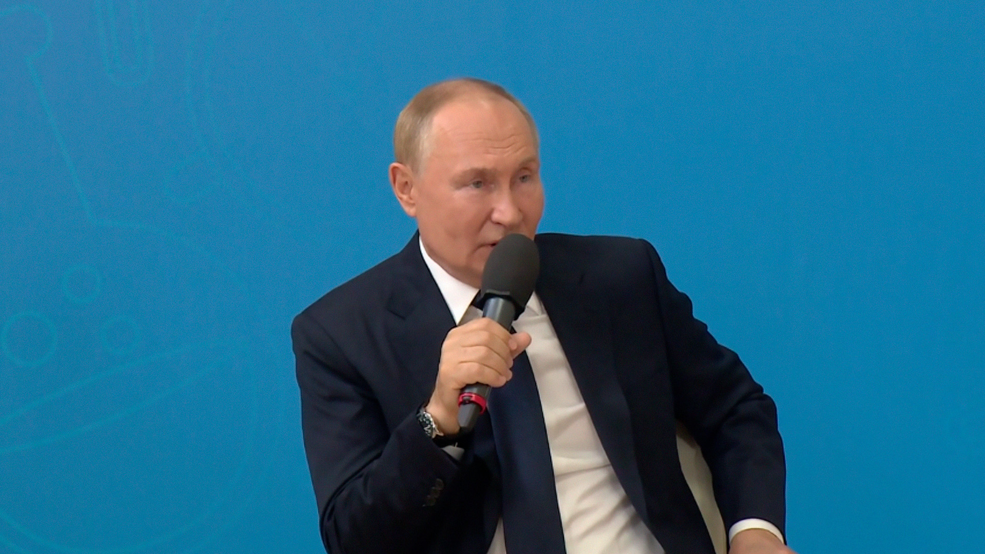 Путин дал наставление юному школьнику из Кызыла