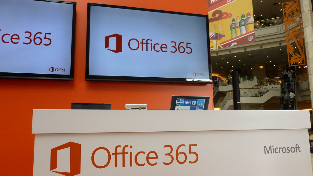 Microsoft начала отключать облачные сервисы для компаний из России