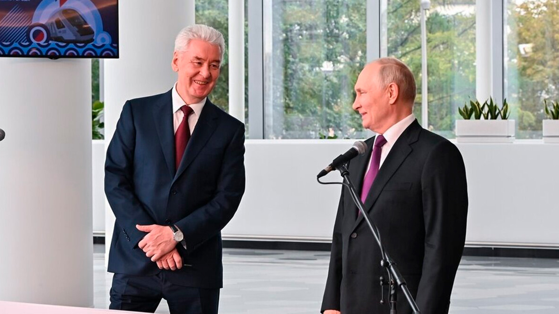 Путин и Собянин приняли участие в открытии ряда столичных соцобъектов