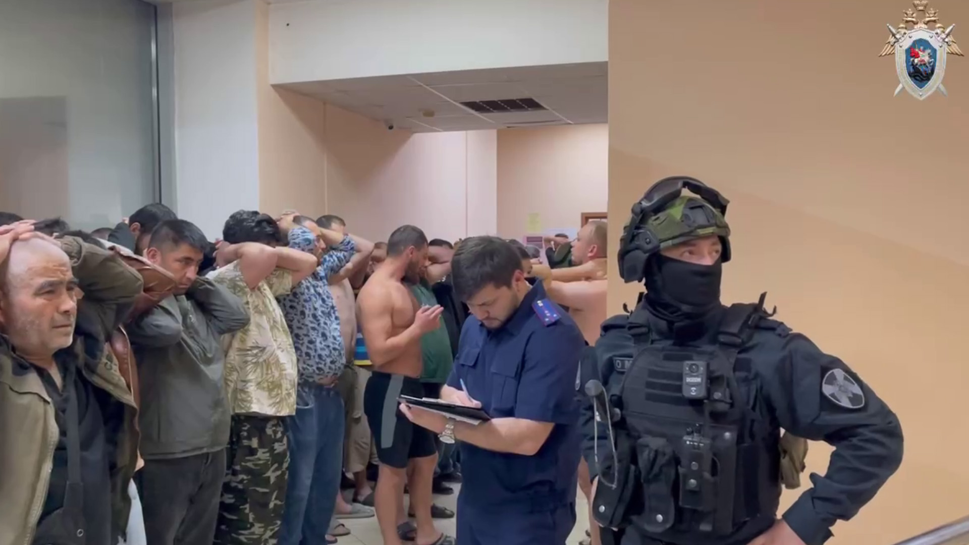 В московском хостеле задержали более 400 мигрантов
