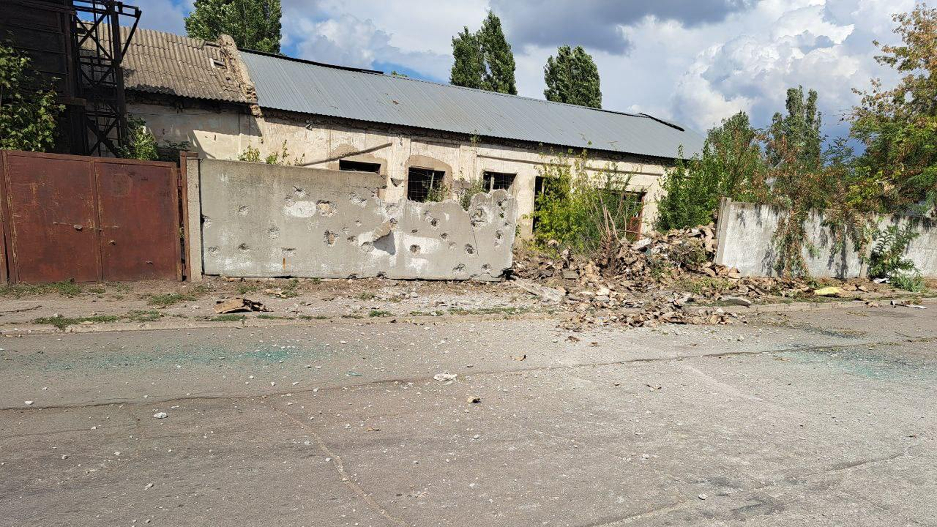 В результате обстрела ВСУ Новой Каховки погиб местный житель