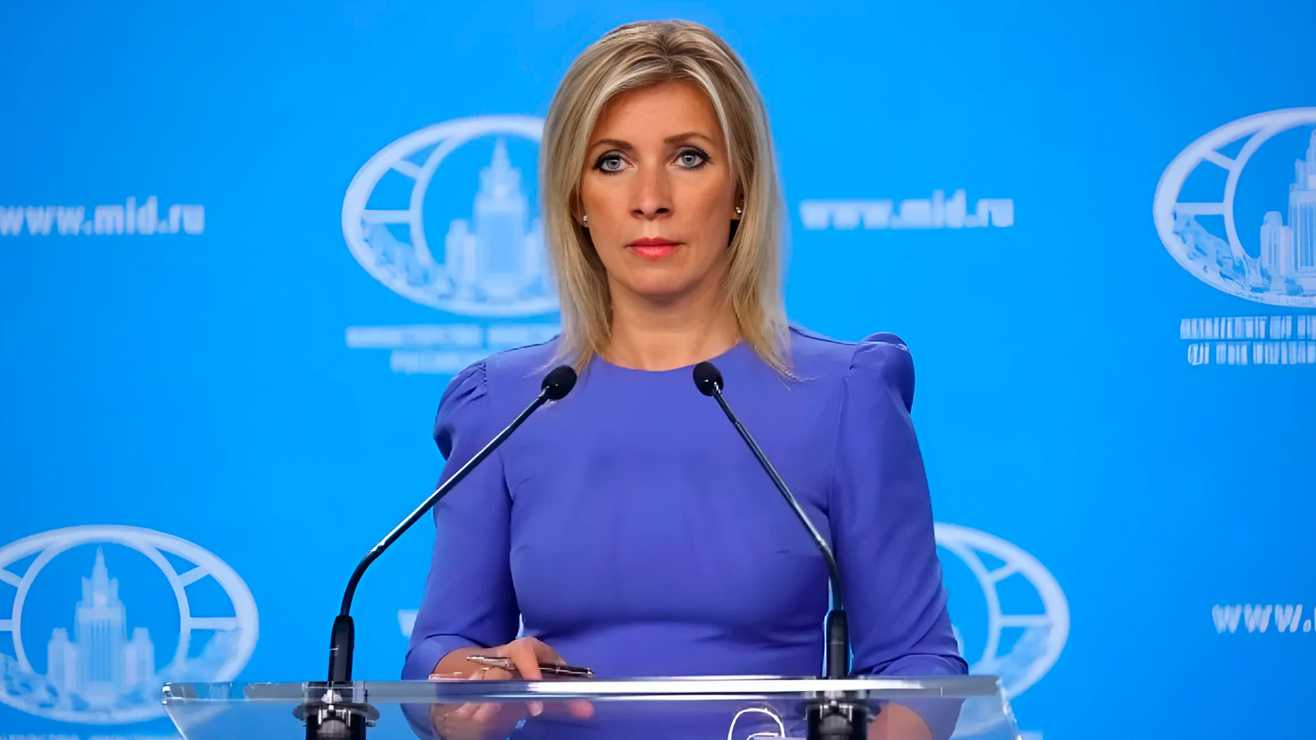 Захарова осудила действия США в отношении российских СМИ