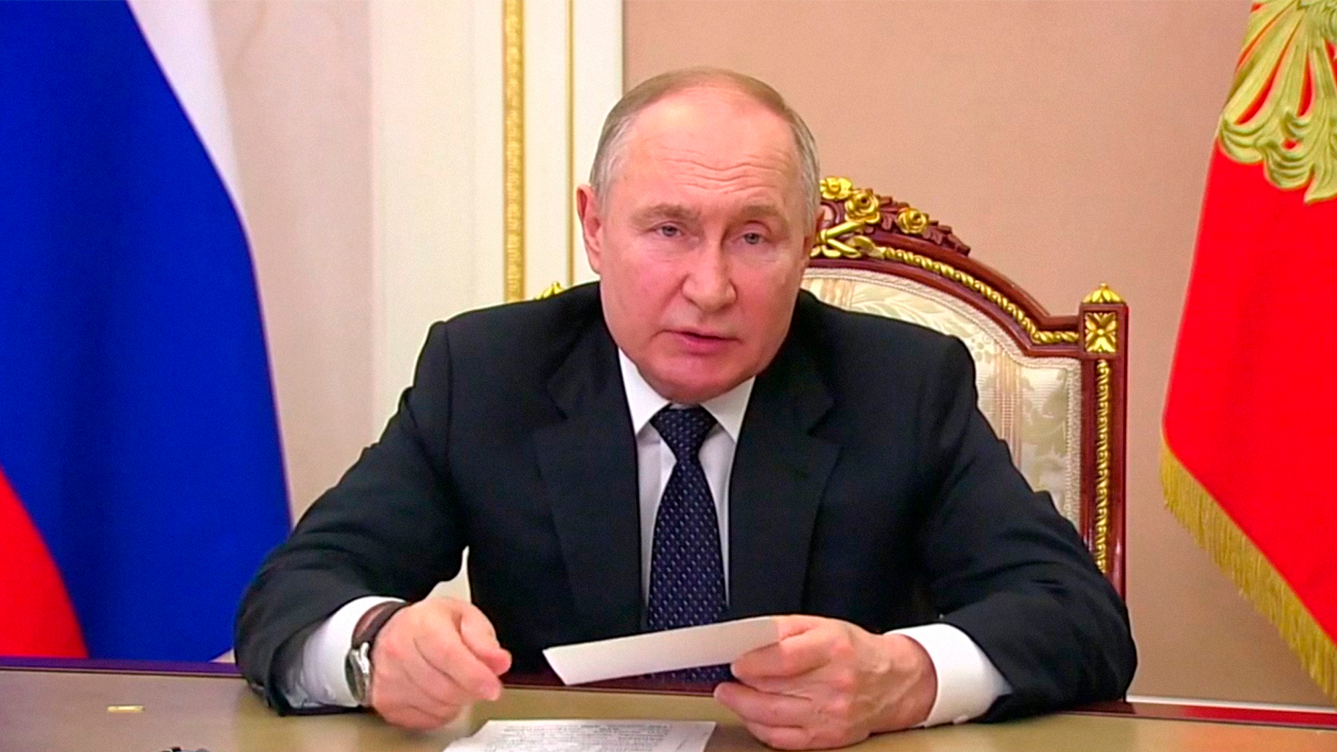 Путин подписал указ об увеличении штатной численности ВС РФ