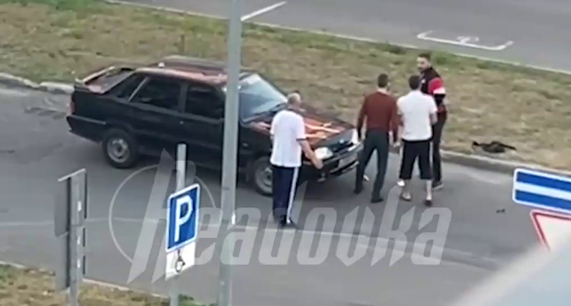 В Подмосковье нарушавшие ПДД кавказцы избили местного жителя