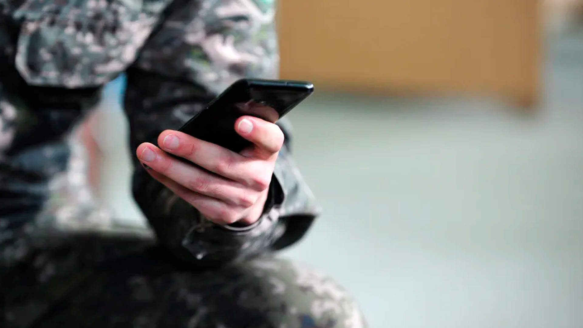 Украинским чиновникам и военным запретили использовать Telegram