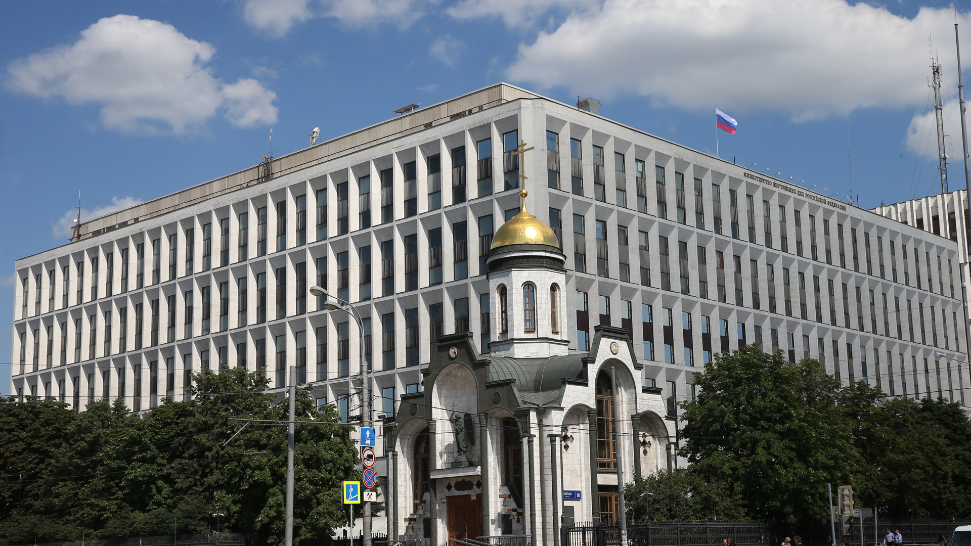 В 2024 году МВД аннулировало 43 тыс разрешений мигрантов на работу