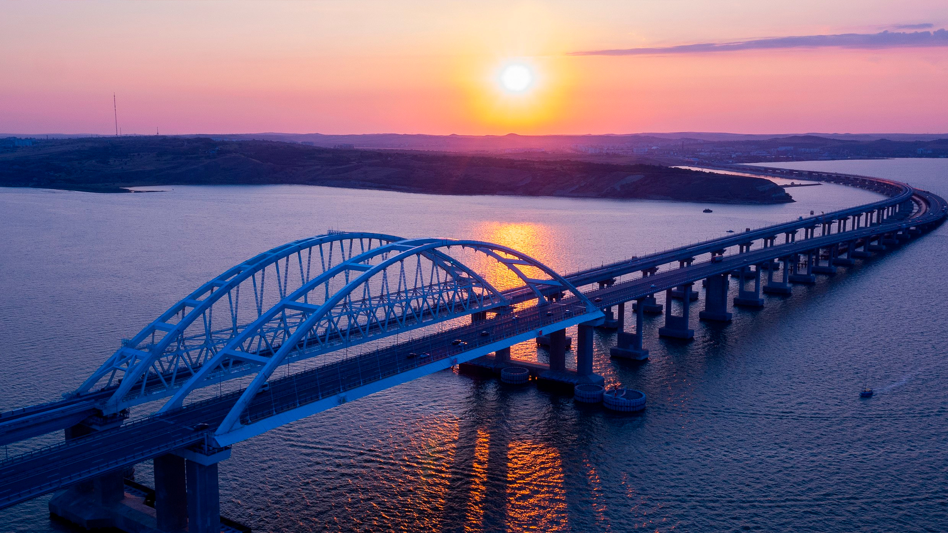 Украина потребовала в Гааге демонтировать Крымский мост