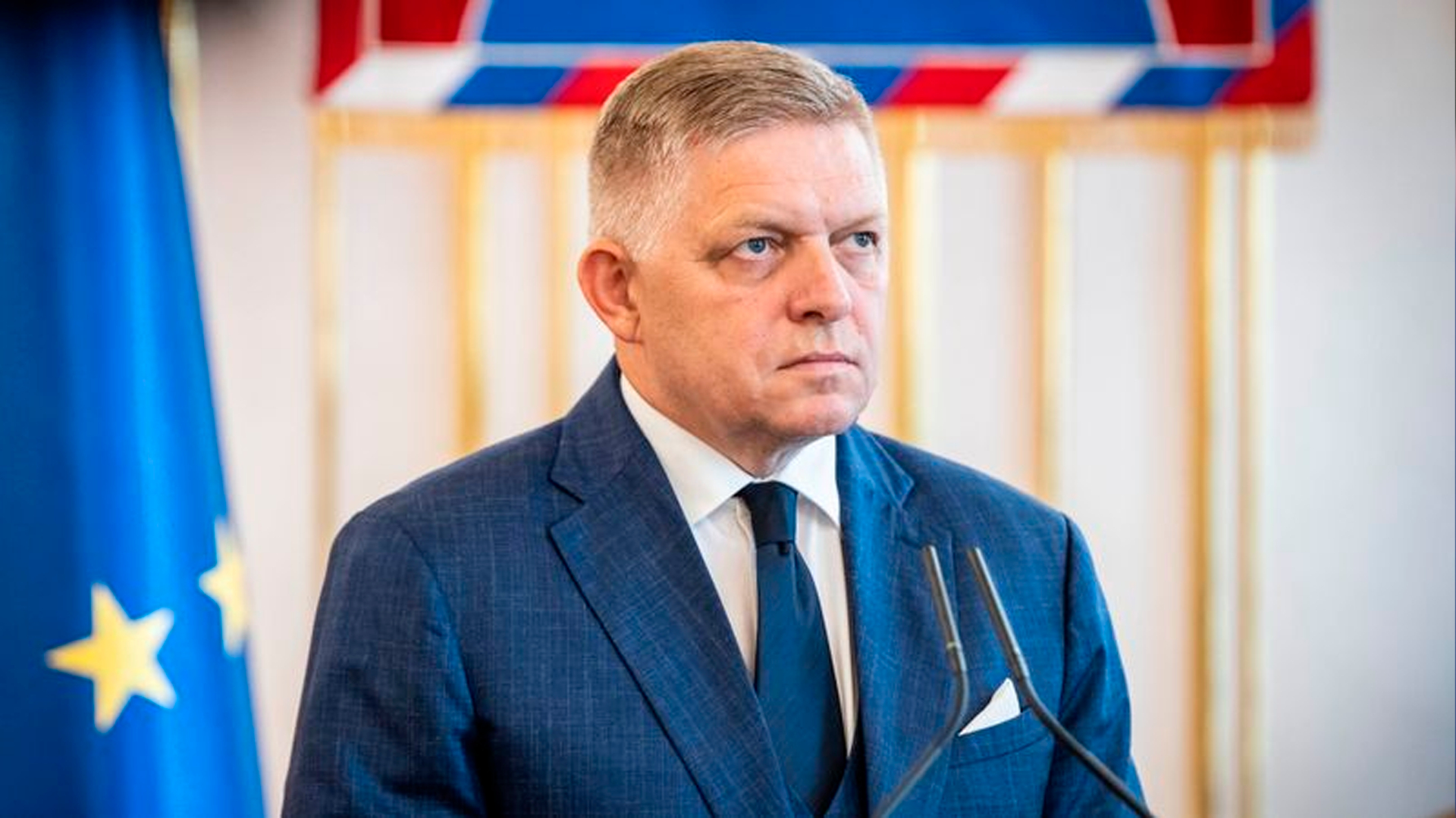 Премьеру Словакии прислали письмо с пулей
