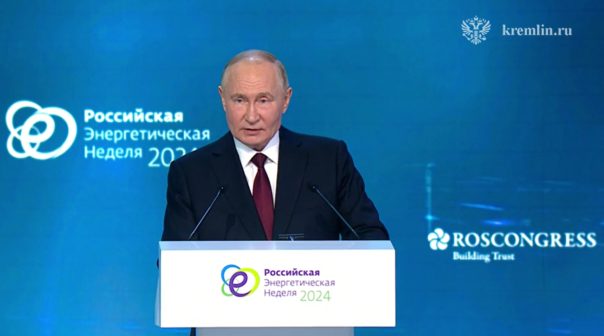 Путин: Запад подтолкнул нашу страну к созданию альтернативных платформ